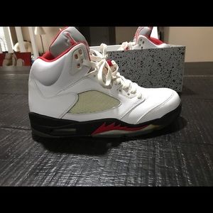 Air Jordan Fire Red 5